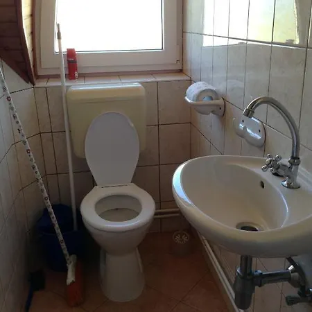 Alom Haz Apartment