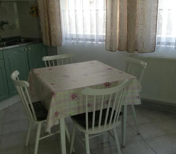 Alom Haz Appartement *